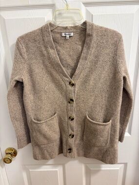 beige Madewell Maysfield Donegal Merino Wool cardigan sweater
